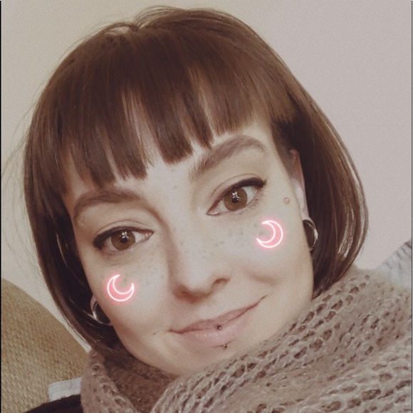 Meet your Posher, Robyn - Picture 1 of 1